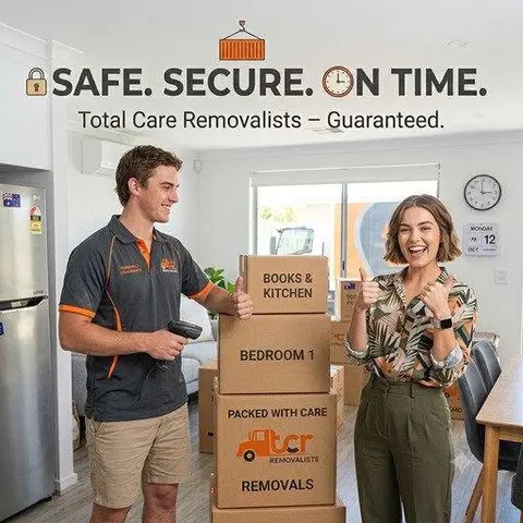 Mover and customer with labelled moving boxes